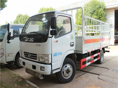 东风多利卡4米1(额载4吨)气瓶车