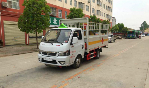 东风途逸3米2(蓝牌)气瓶车